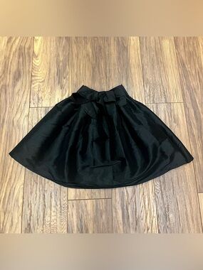 Elegant Black A-Line Skirt with Bow Waist